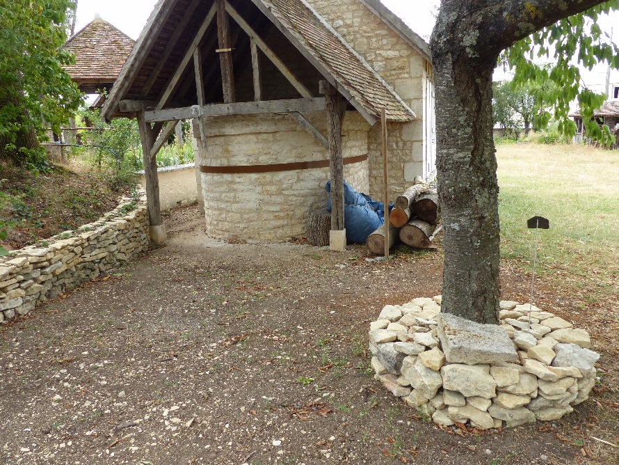 Ceinturage du four avec un fer plat